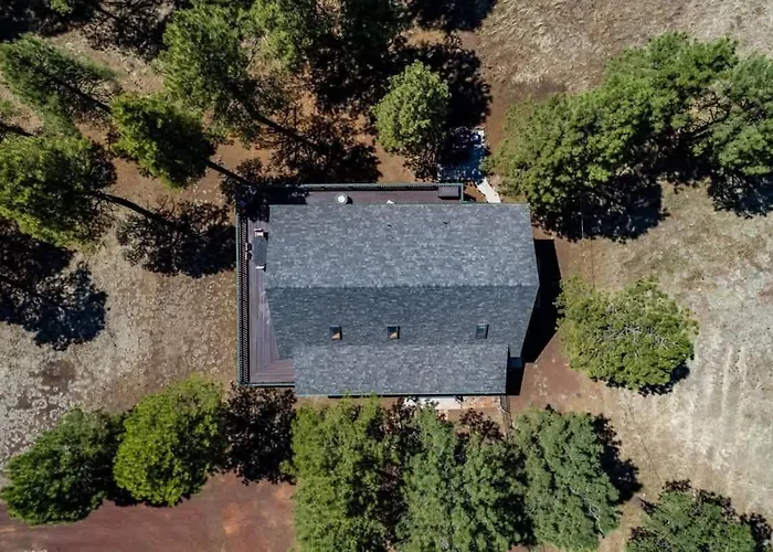 Holiday home Spacious Cozy Retreat On 5-acres With Hottub *