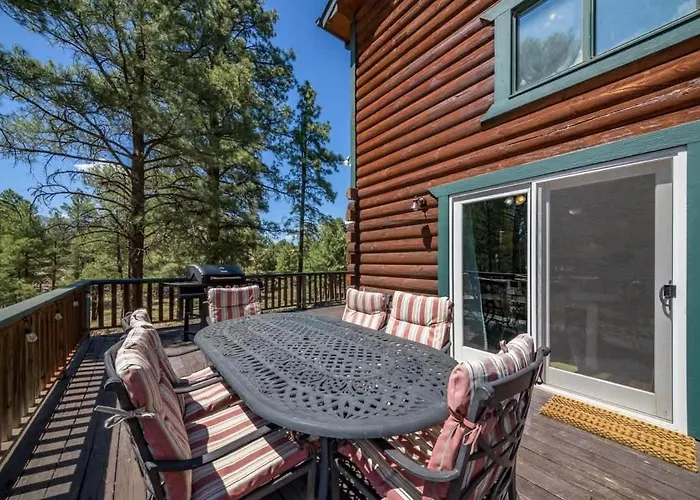 Holiday home Spacious Cozy Retreat On 5-acres With Hottub