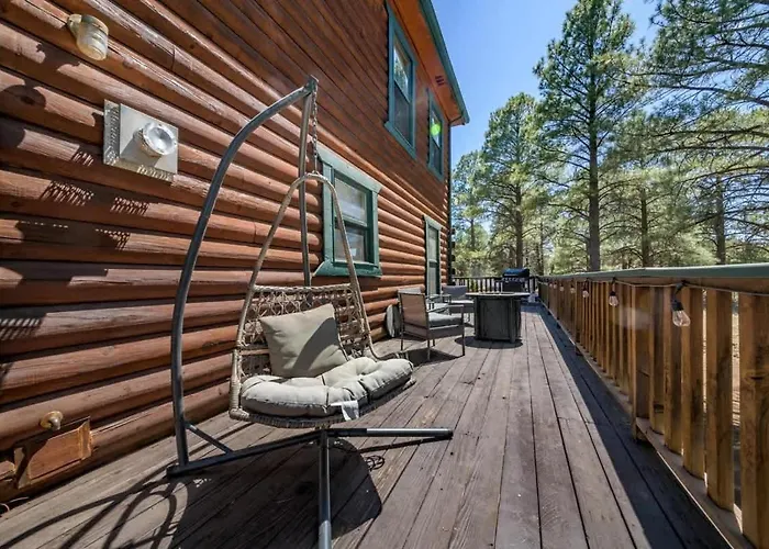 Spacious Cozy Retreat On 5-acres With Hottub Holiday home *
