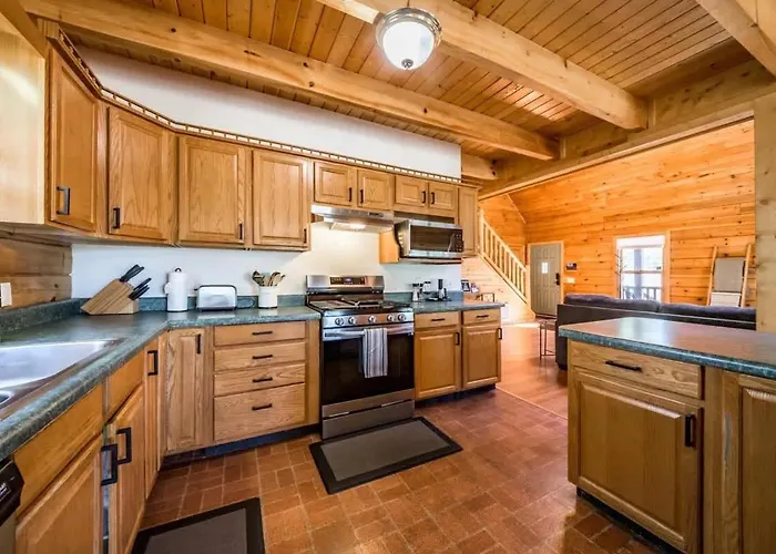 Holiday home Spacious Cozy Retreat On 5-acres With Hottub