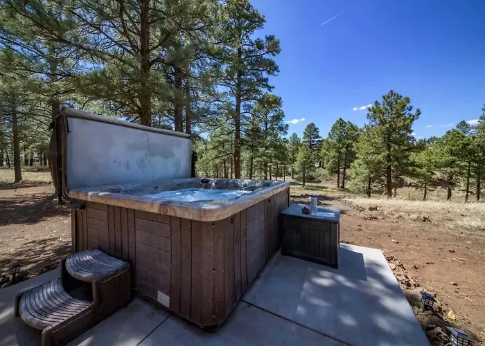 Spacious Cozy Retreat On 5-acres With Hottub Holiday home Elden Pueblo